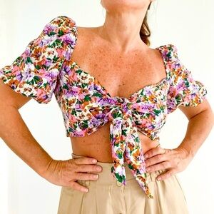 Misguided Front Tied Floral Crop Top